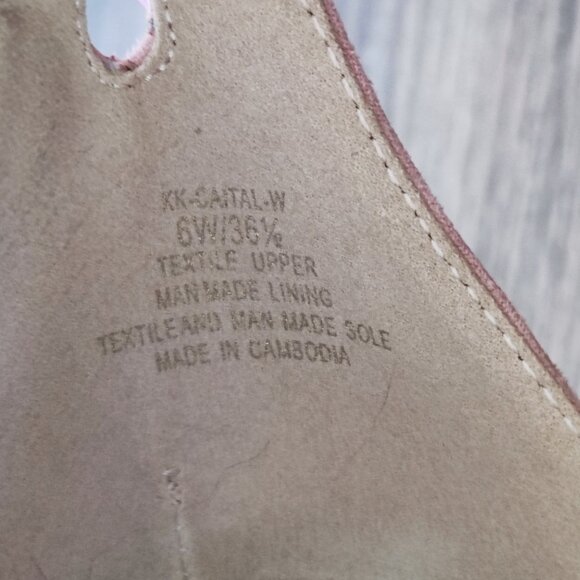 Kelly & Katie Butterfly  Chunky High Heels Size 6 Preppy Formal Dressy Pumps - Picture 10 of 14